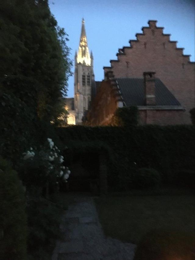 De Gelaarsde Kat Acomodação com café da manhã Ieper Exterior foto
